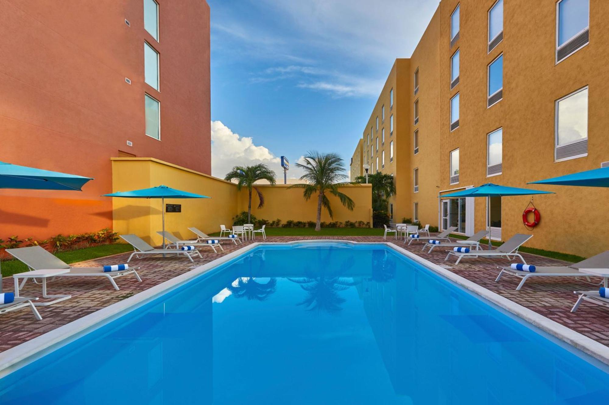 City Express Junior By Marriott Cancún Kültér fotó
