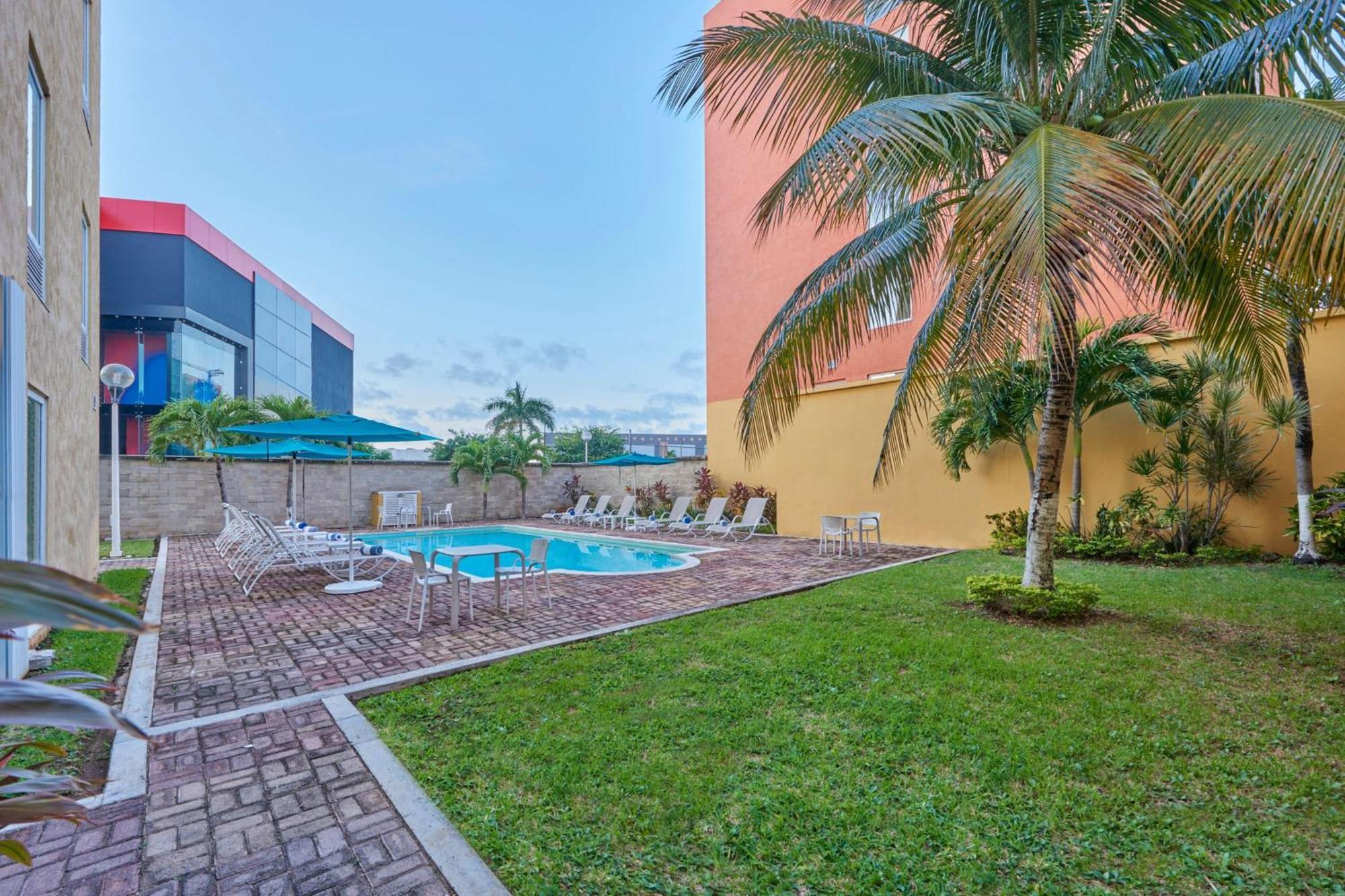 City Express Junior By Marriott Cancún Kültér fotó